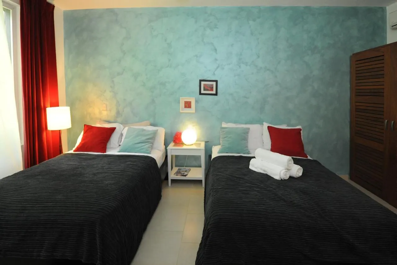 Instyle Residences At Infiniti Blu Sosua 4*,