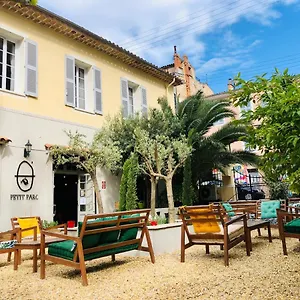 https://hotel-du-parc-draguignan.fr-provencehotel.com